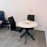 Sarah שרונס